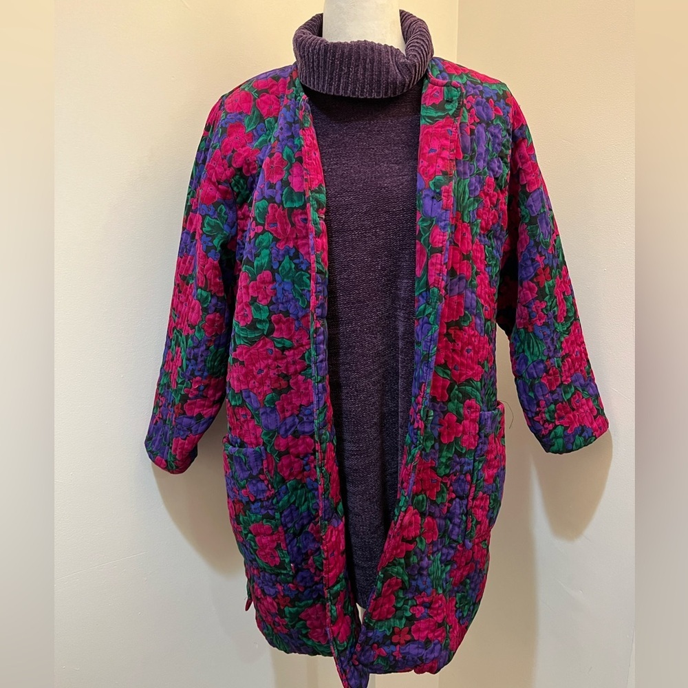 Vintage Floral Quilted Jacket – Size L – Bold & Beautiful!